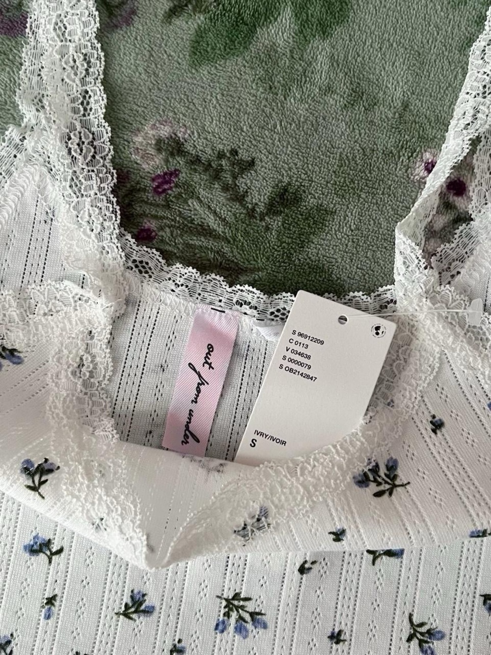 Urban Outfitters Out From Under Pointelle Floral Cropped Cami ๐ค๐ - Picture 2 of 3
